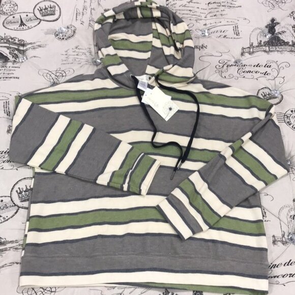 EVERLEIGH Women's Hooded Sweatshirt - Picture 2 of 3